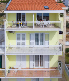 Apartments Dundić